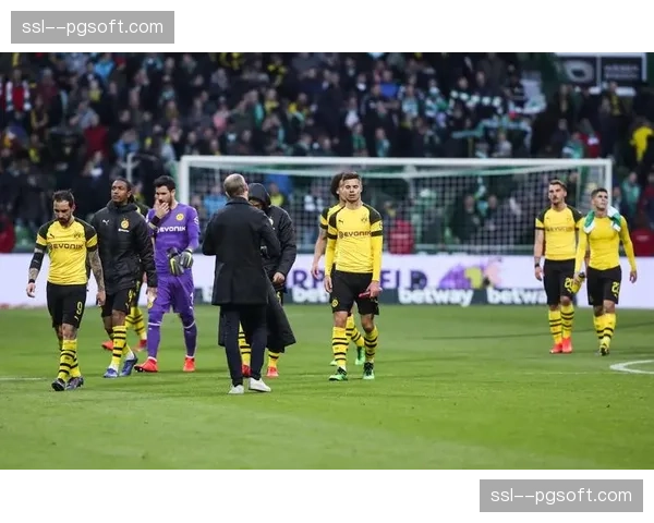 德甲第28轮：多特蒙德2-2战平拜仁慕尼黑，阿德耶米补时救主